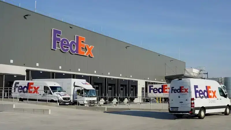 does-fedex-hire-felons