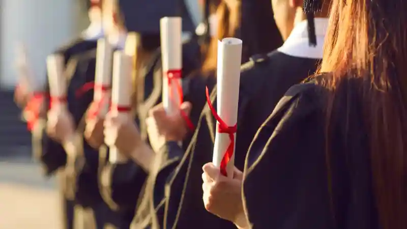 Best Degrees For Female Felons